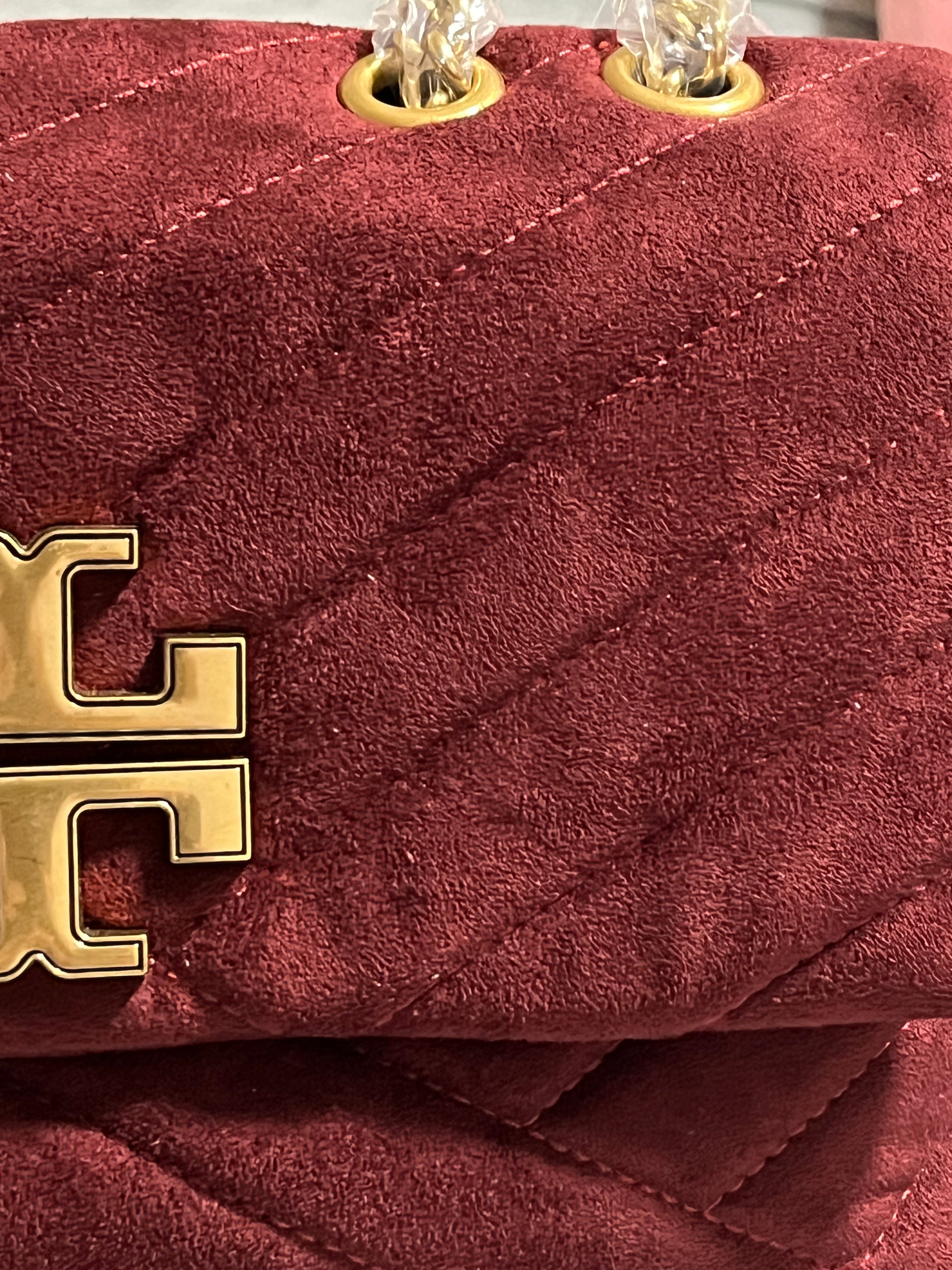 Chevron Quilted Vegan Suede Crossbody Bag – Wine